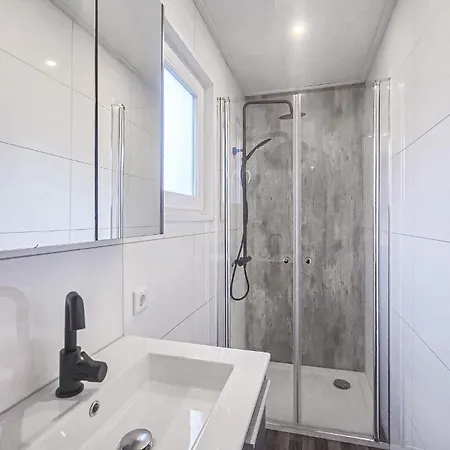 2 Bedroom Cozy In Den Oever